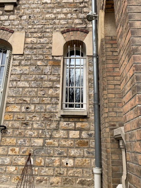 Installation de fenêtres à rupture de pont thermique  