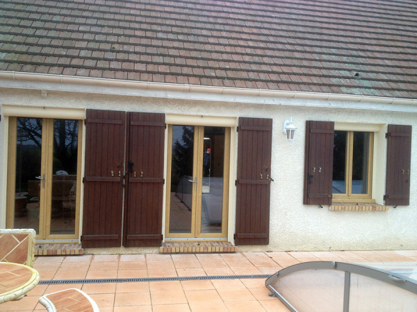 Commander une porte d'entrée alu avec service de pose   