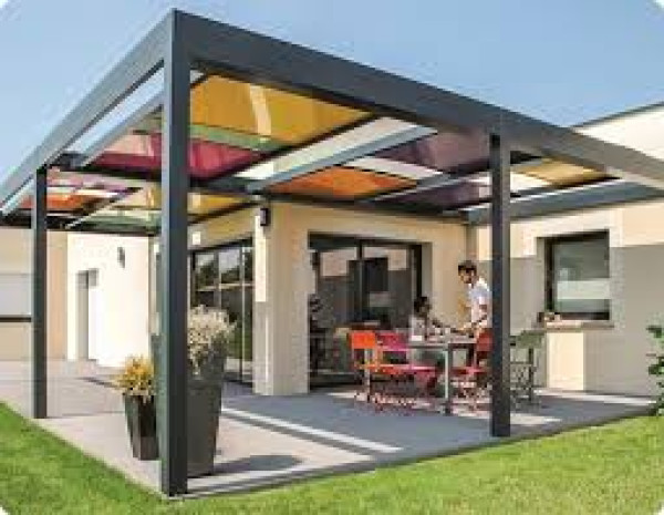 Installation de pergola bioclimatique sur mesure  